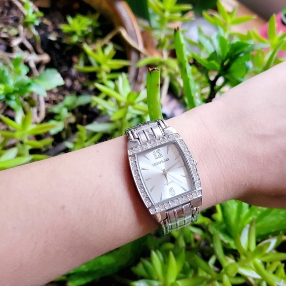 Classic Cosmopolitan Quartz Silver Rhinestone Watch - Picture 5 of 8
